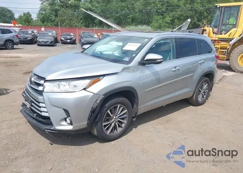 2017 Toyota Highlander Xle из США, поврежденный, VIN 5TDJZRFH9HS483122